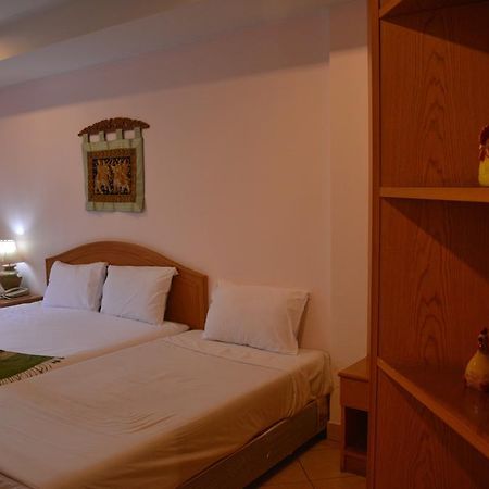 Seven Oaks Inn Jomtien Beach Room photo