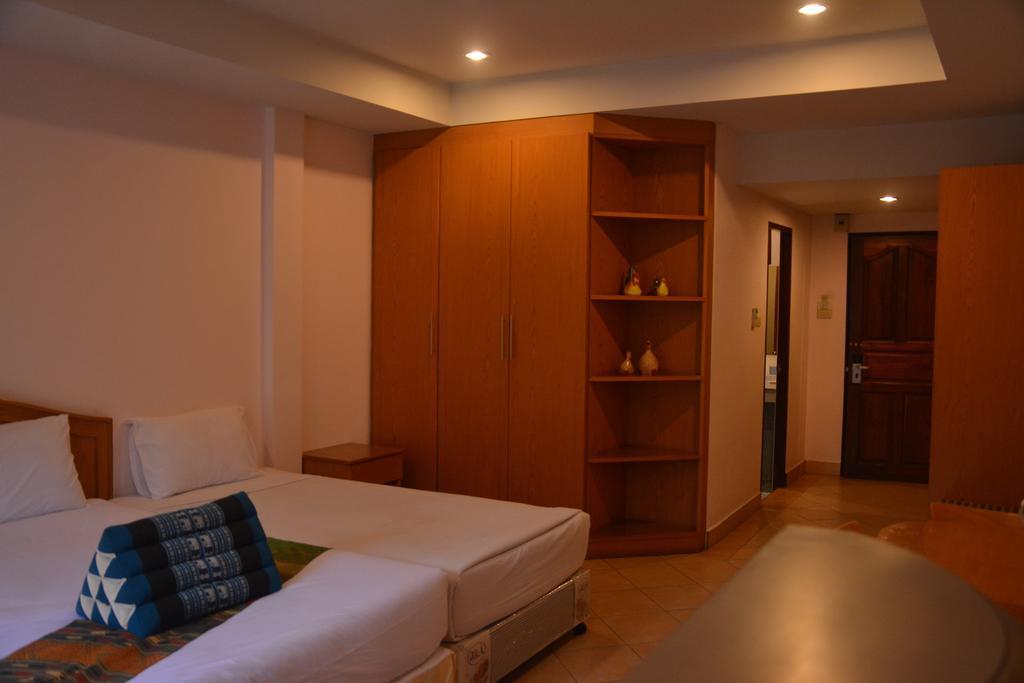 Seven Oaks Inn Jomtien Beach Room photo